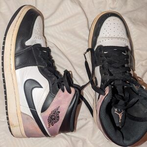 Nike Black and White Women's High-Top Sneakers